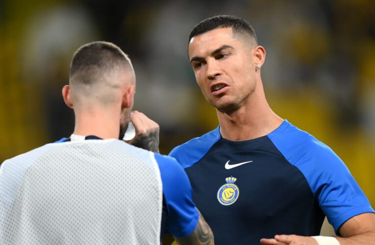 بعد سؤاله عن كريستيانو رونالدو.. مدرب نادي النصر ينفعل غضبا على صحفي
