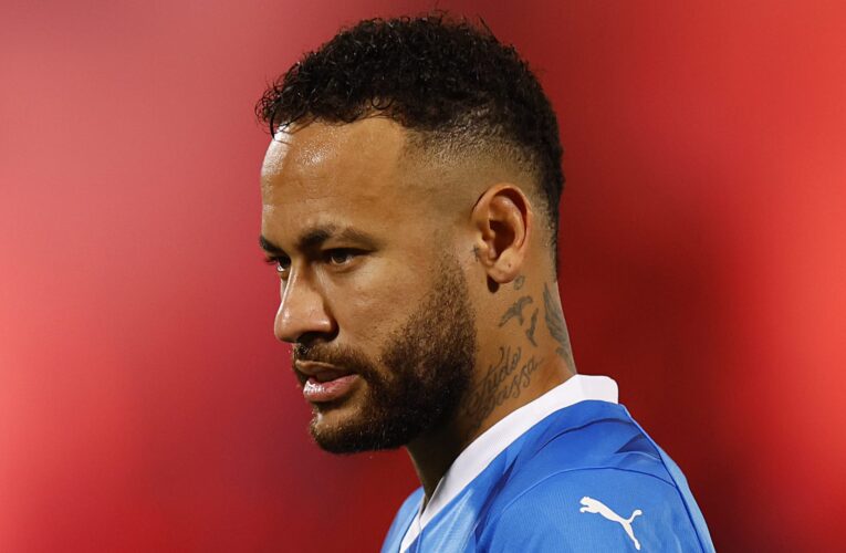 اقتحام منزل شريكة لاعب الهلال السعودي نيمار دا سيلفا في البرازيل