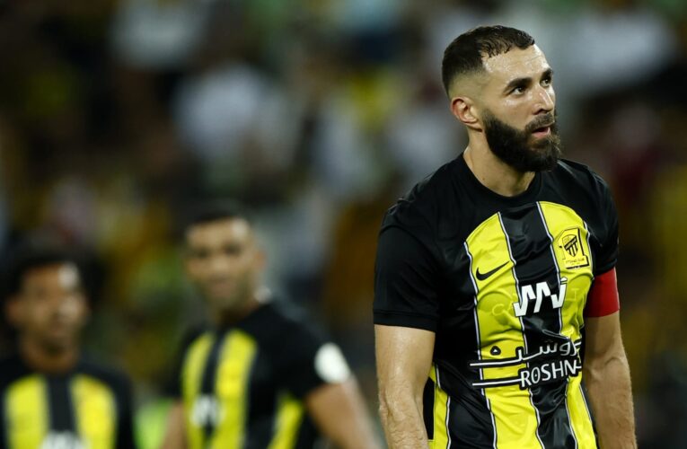 هل كريم بنزيما سعيد بتغيير مدرب نادي اتحاد جدة؟ المهاجم الفرنسي يرد