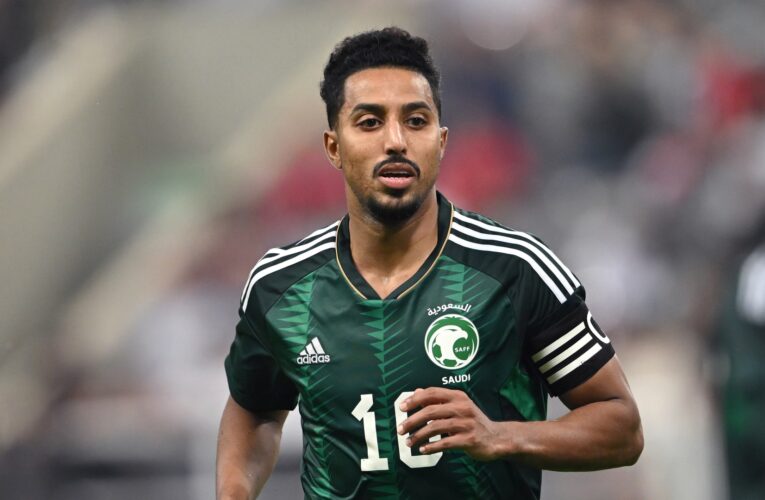 قبل انطلاق مشواره نحو المونديال.. سالم الدوسري يغادر معسكر المنتخب السعودي لهذا السبب