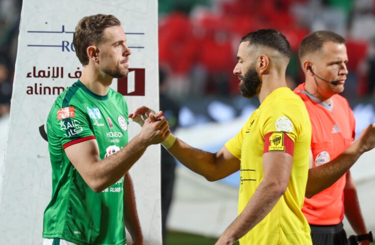 هكذا علّق حساب الدوري السعودي على لقطة تجمع بنزيما وهندرسون
