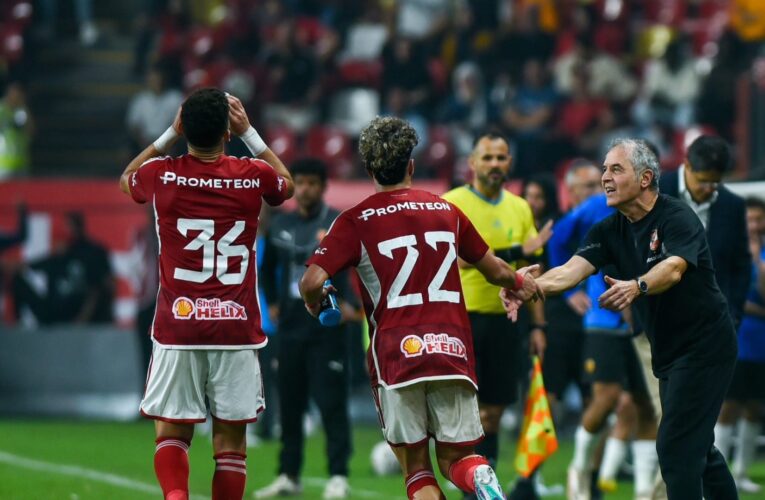 دفع مدربه.. احتفال “جنوني” من لاعب الأهلي بهدف “قاتل” في كأس السوبر المصري