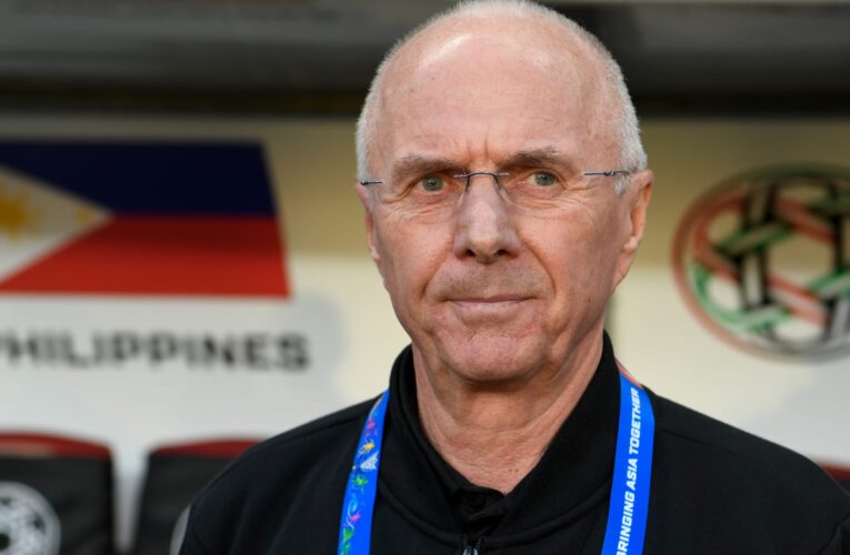مدرب منتخب إنجلترا السابق يعلن إصابته بالسرطان.. وواين روني يدعمه بهذه الطريقة