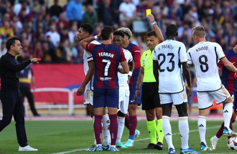 السعودية تجدد استضافتها لنهائي السوبر الإسباني بين برشلونة وريال مدريد.. برأيك لمن الغلبة؟