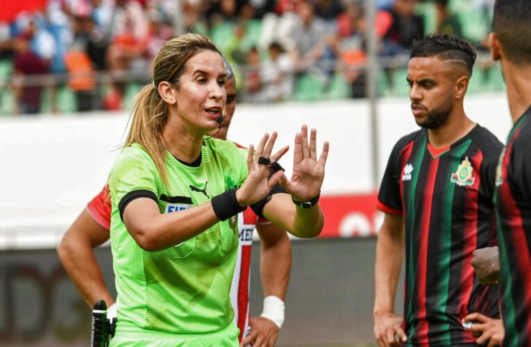 الحكم المغربية بشرى كربوبي: أطمح أن أدير مباراة في كأس العالم للرجال