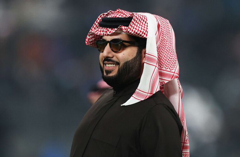 “كل شيء محسوب”.. هكذا وصف تركي آل الشيخ مباراة الهلال والنصر في كأس موسم الرياض