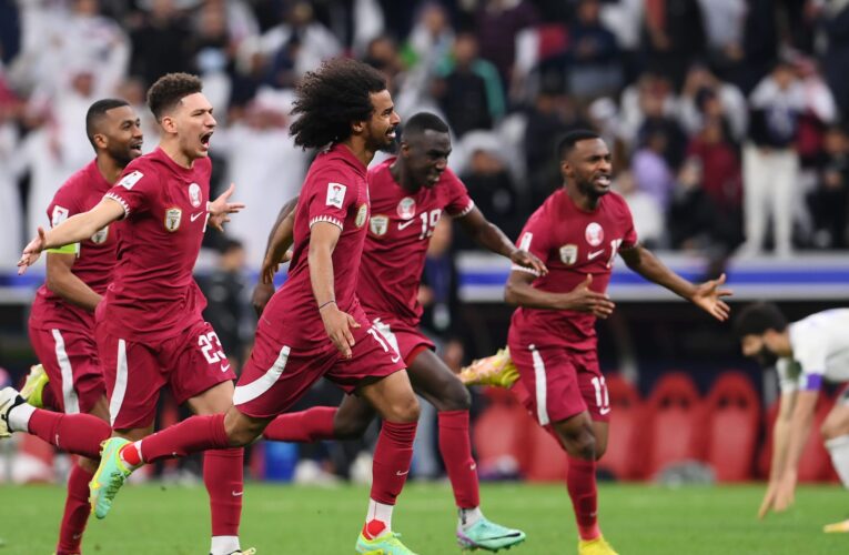 وزير خارجية الإمارات يتفاعل مع بلوغ قطر نصف نهائي كأس آسيا
