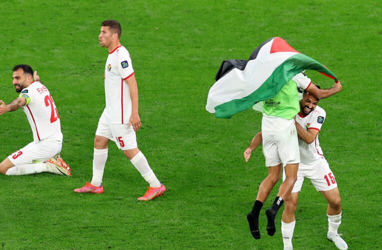 هكذا هنأ أمير سعودي منتخب الأردن بعد وصوله لنهائي كأس آسيا.. ويرد على منتقديه إثر خسارة فريق بلاده
