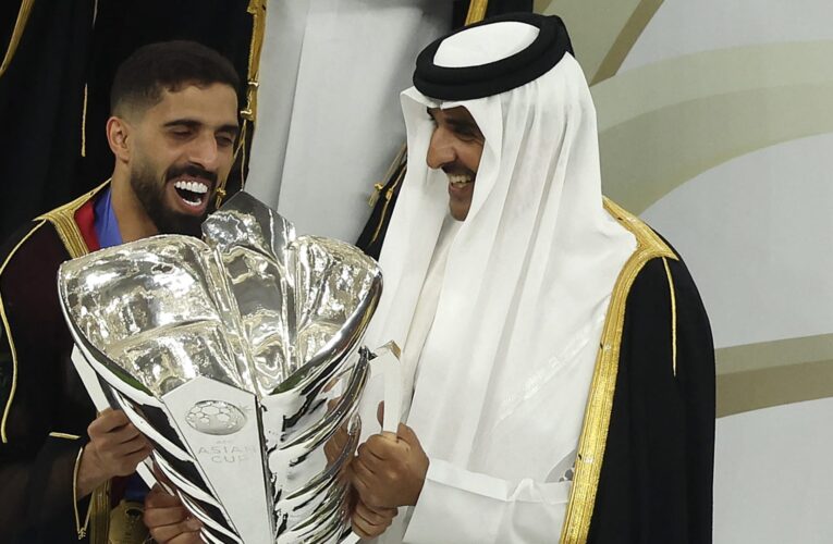 هكذا هنأ أمير قطر منتخب بلاده بعد الفوز بلقب كأس آسيا