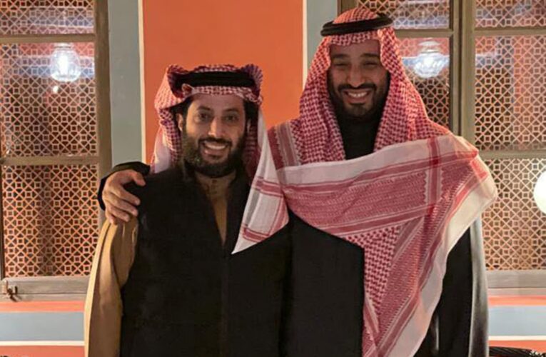 السعودية.. تركي آل الشيخ يثير تفاعلا بإعلان استجابة محمد بن سلمان للاعب مصري قدم التماسا للملك سلمان