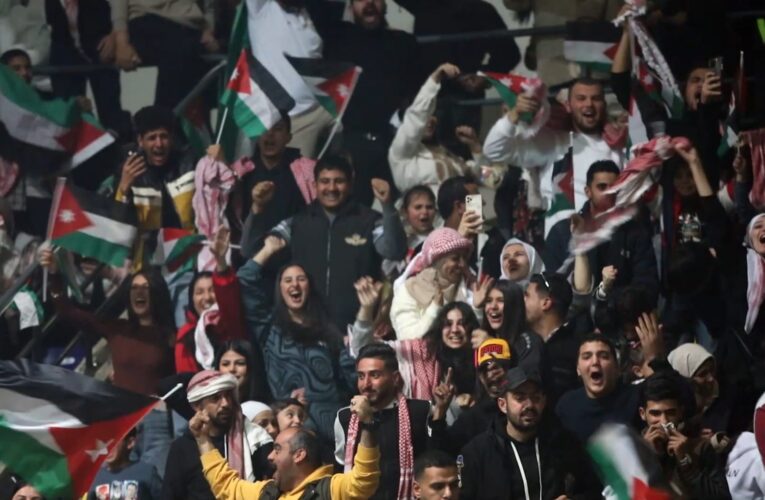 شاهد.. احتفاء أردني بمنتخب “النشامى” رغم خسارة نهائي كأس آسيا