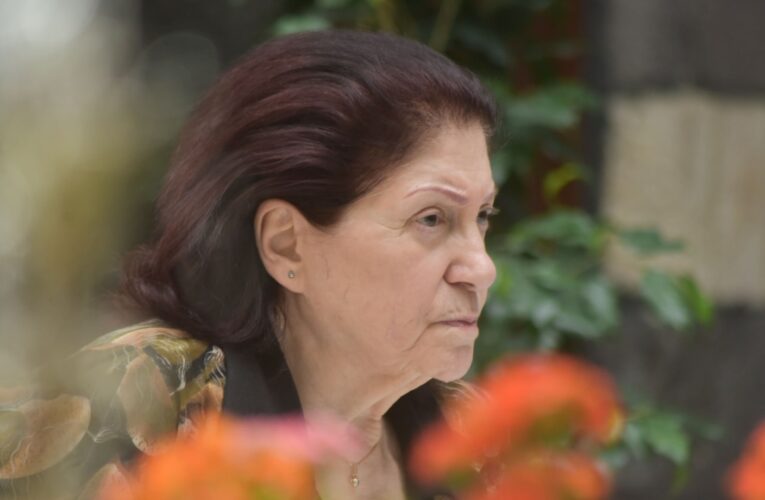 رحيل الفنانة السورية ثناء دبسي.. مسيرتها الفنية قاربت الـ65 عامًا