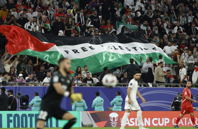 الاتحاد الفلسطيني: وفاة حكم كرة قدم وأفراد أسرته جراء “قصف إسرائيلي”