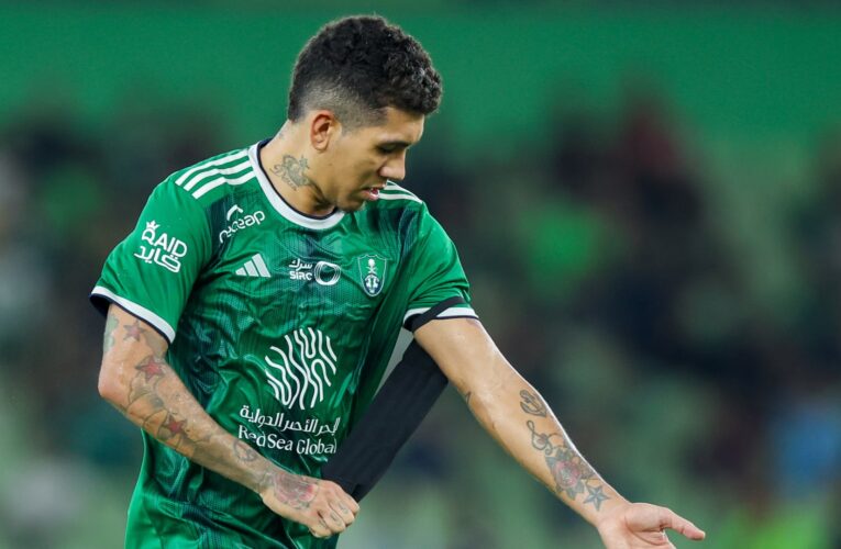 إشادة بروبرتو فيرمينو بعد عودته للتسجيل في الدوري السعودي.. هكذا جاءت التعليقات