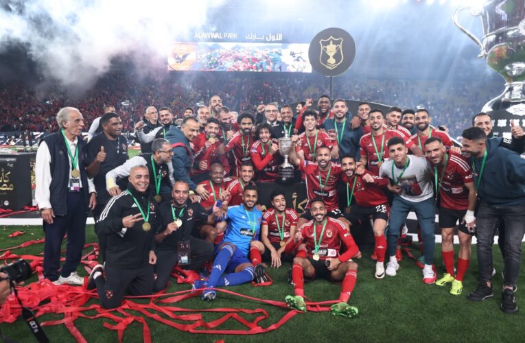 “قصة حياتي المؤلمة”.. عمرو أديب يعلق على فوز الأهلي على الزمالك بنهائي كأس مصر