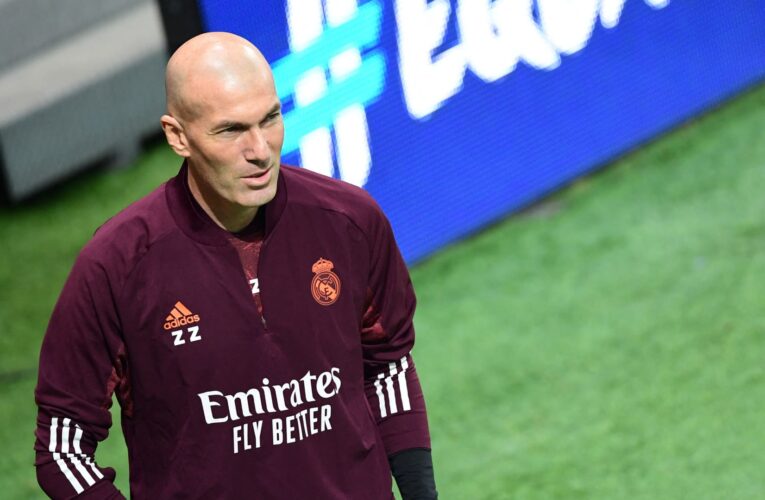 ظهور زين الدين زيدان بقميص ريال مدريد في ملعب سانتياغو برنابيو “يخطف الأنظار”