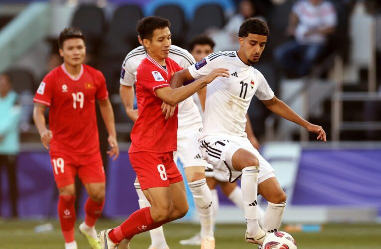 بهذه الطريقة سجّل لاعب مانشستر يونايتد السابق هدفه الدولي الأول مع منتخب العراق