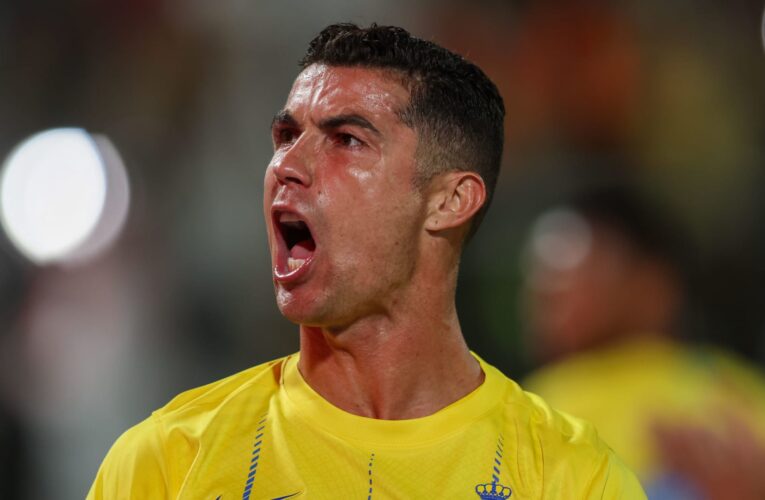 بعد تسجيله ثلاثية أمام أبها.. كريستيانو رونالدو يقترب من تحطيم رقم حمدالله في الدوري السعودي