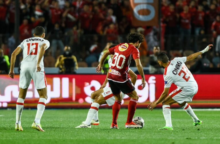 انتابته فرحة عارمة.. هكذا احتفل مدرب الزمالك بهدفي فريقه في مرمى الأهلي
