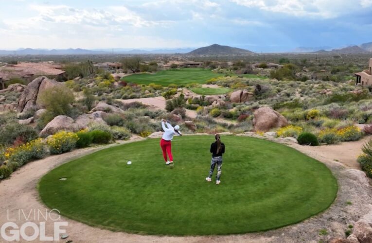 “كرة غولف أم ثعبان”.. شاهد كيف تتدرب لاعبة محترفة على لعب الغولف في صحراء أمريكا