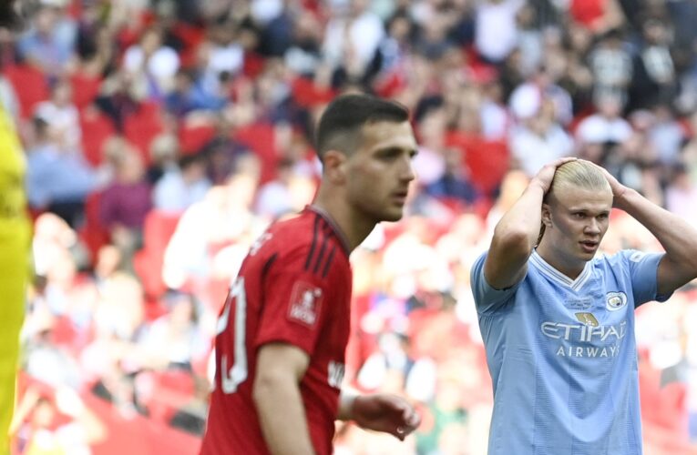 لقب كأس الاتحاد الإنجليزي “يبتسم” لليونايتد على حساب السيتي.. وجفارديول في مرمى الانتقادات