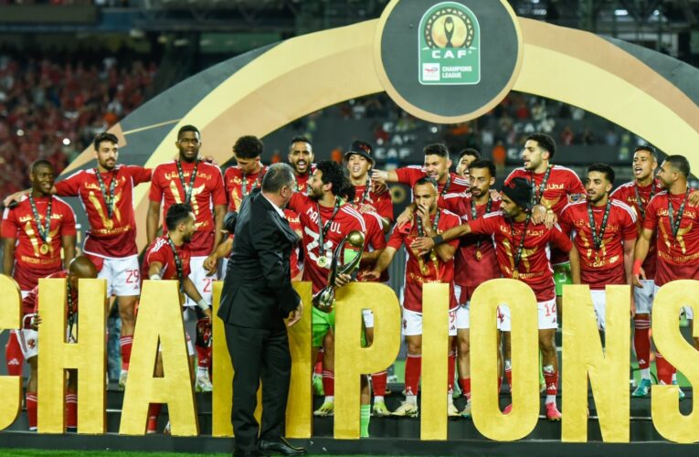 تصرف “لافت” من محمد الشناوي بعد غياب علي معلول عن مراسم تتويج الأهلي باللقب الإفريقي