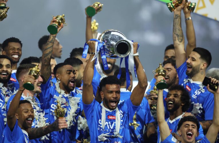 بين الهلال وليفركوزن و”أرسنال 2004″.. من حقق الأرقام الأفضل في “الدوري الذهبي”؟