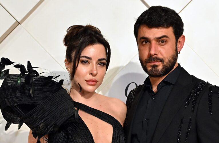 وسام فارس وسارة أبي كنعان في القفص الذهبي.. وتفاعل كبير على صور الزفاف