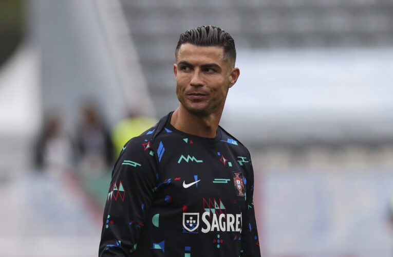 بدأ وكأنه حارس مرمى.. ظهور “مختلف” لرونالدو في تدريبات منتخب البرتغال