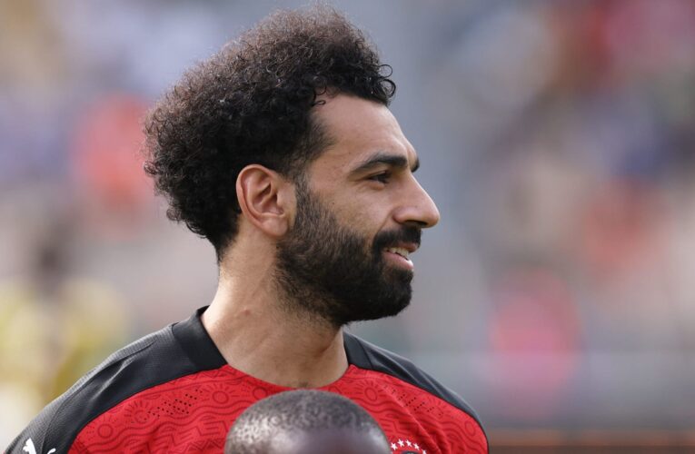 صلاح يسجّل أحد أجمل أهدافه مع منتخب مصر.. ومتابعون يعلقون