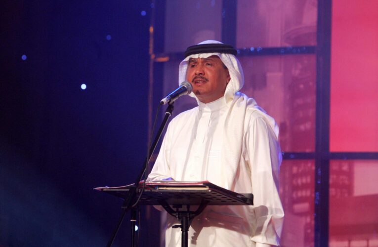 محمد عبده وآمال ماهر يشعلان تفاعلا واسعا بفيديو “دويتو عفوي” عبر الهاتف