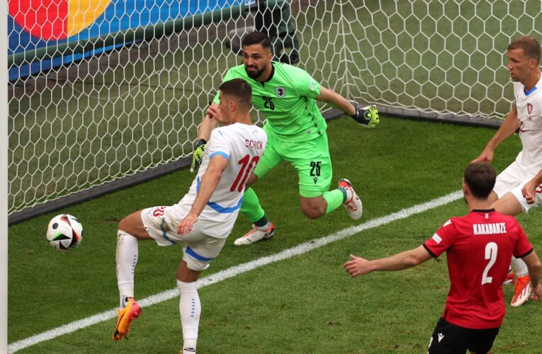 لاعب منتخب التشيك يسجّل “أغرب” أهداف بطولة “يورو 2024”