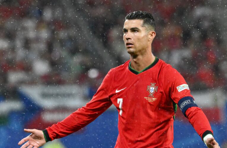 عندما لعب في البطولة لم يكن زميله مولوداً.. “حدث غريب” بين رونالدو ولاعب البرتغال في يورو 2024