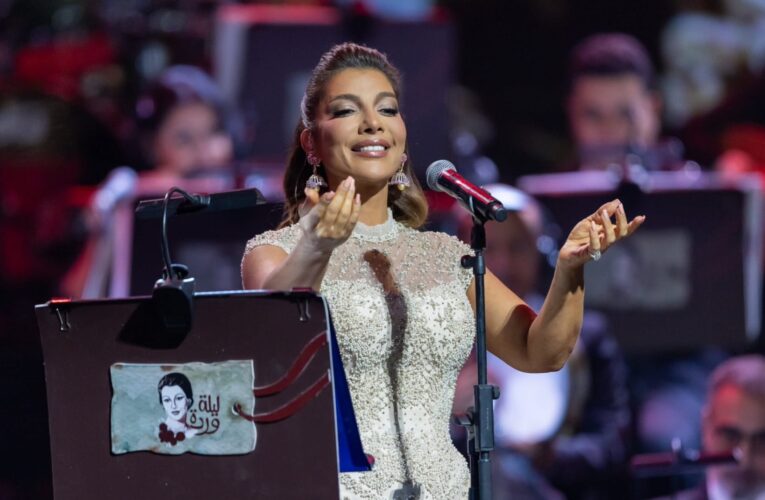 أصالة في “ليلة وردة”.. اعتذار وتفاعل على رد طريف من أحلام بخصوص أغنية في ألبوم “ثم أنا”