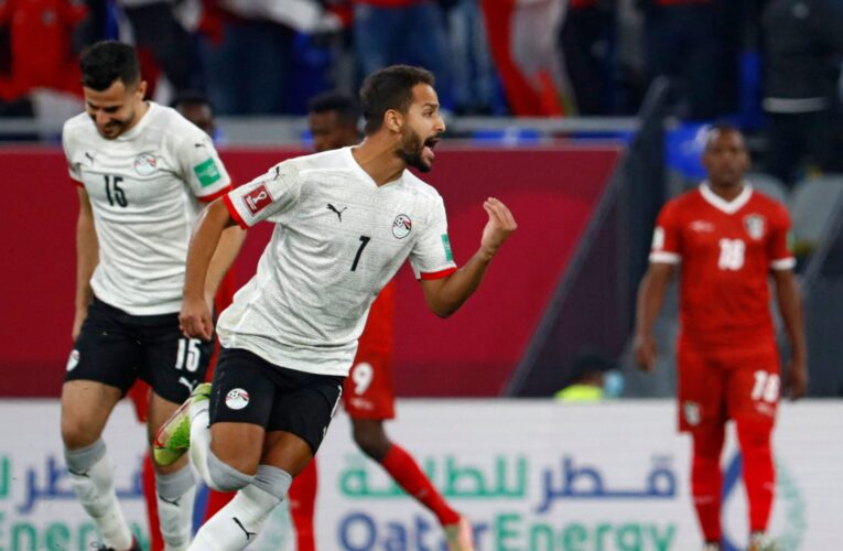 معلومات قد لا تعرفها عن أحمد رفعت الذي تُوفي بعد مرور أشهر على تعرضه لأزمة قلبية في الملعب