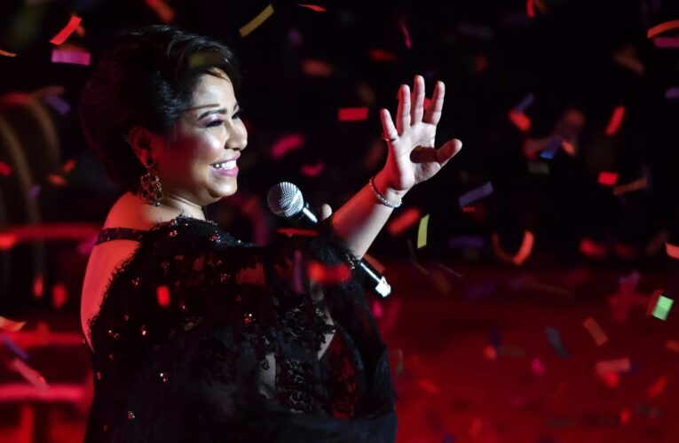 شقيق شيرين عبد الوهاب يطلب الدعاء لها في أزمتها الأخيرة رغم الخلافات بينهما