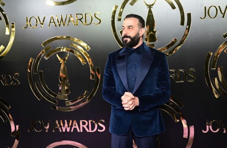 قصي خولي يثير فضول جمهوره بفيديو من موقع تصوير عمله الجديد