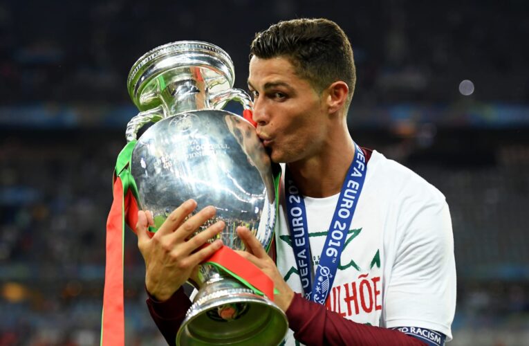 منهم رونالدو.. 10 لاعبين فازوا بدوري أبطال أوروبا واليورو في موسم واحد