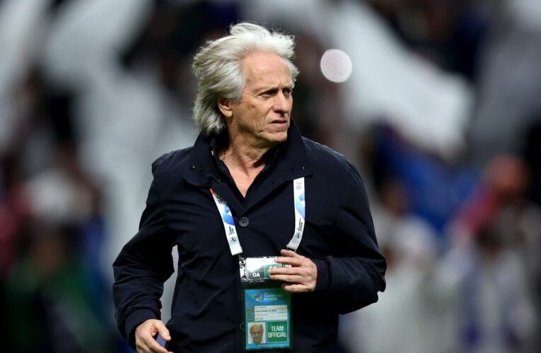 خطف الأنظار.. هذا ما فعله جيسوس مع فابريغاس على هامش مباراة الهلال وكومو
