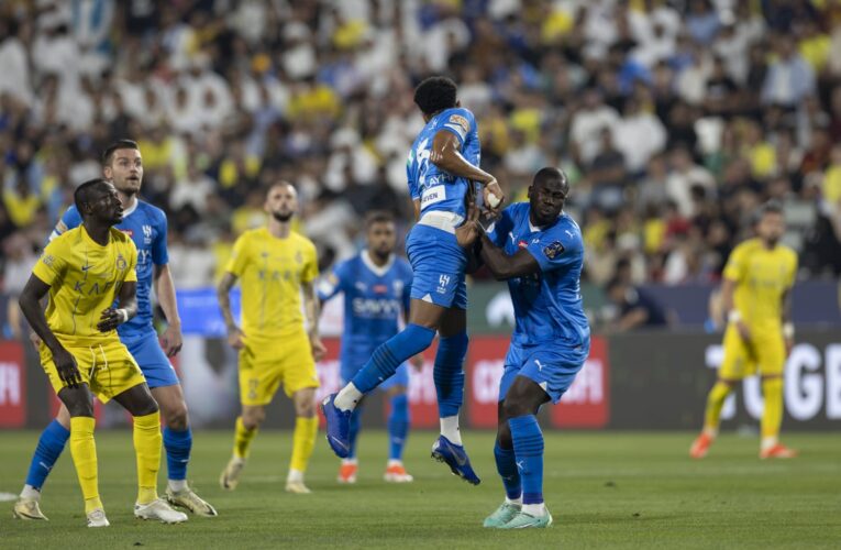 موعد مباراة الهلال والنصر في نهائي كأس السوبر السعودي.. برأيك لمن الغلبة؟