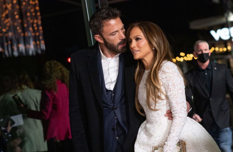 جينيفر لوبيز تقدمت بأوراق الطلاق من بن أفليك في الذكرى الثانية لحفل زفافهما