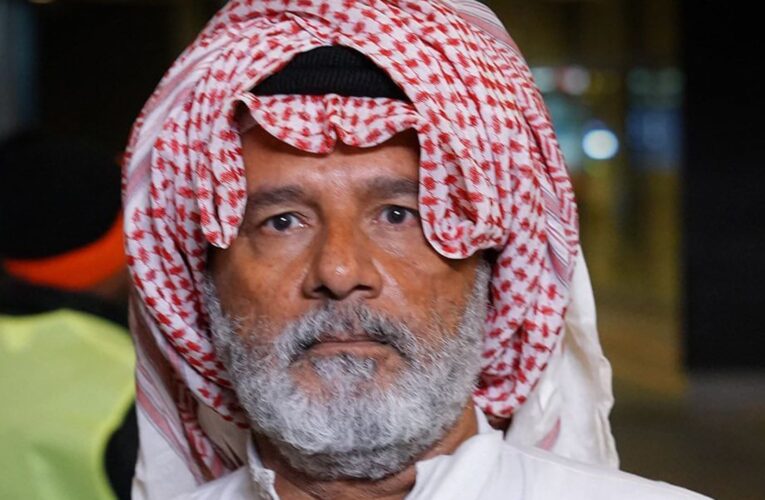 الفنان العماني طالب محمد: “لست نادما” على المشاركة في فيلم “حياة الماعز”