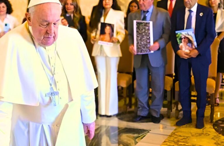Pope Francis Just Met With The Families Of The Beirut Blast Victims