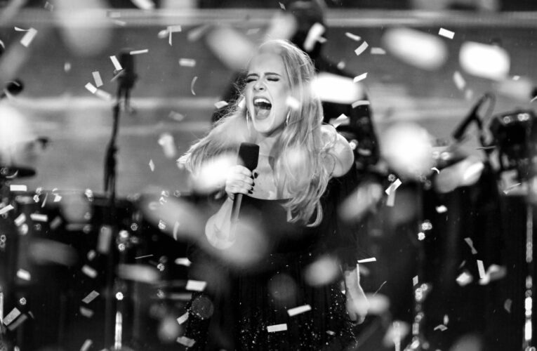 أديل تنوي أخذ “استراحة ممتدة” بعد انتهاء إقامتها في لاس فيغاس