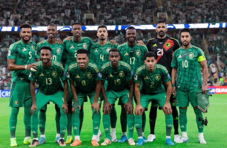 هذا ما فعله لاعبو السعودية بعد تعثرهم بالتعادل أمام إندونيسيا في تصفيات كأس العالم 2026