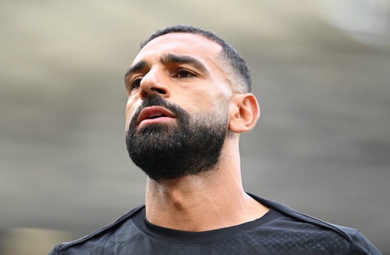 محمد صلاح ومانشستر يونايتد وقطبا مصر.. حزن وكلمات مؤثرة بعد وفاة إيهاب جلال
