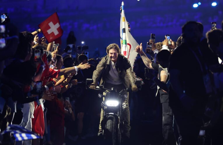 مفاجآت حول عرض توم كروز في ختام أولمبياد باريس تكشف لأول مرة