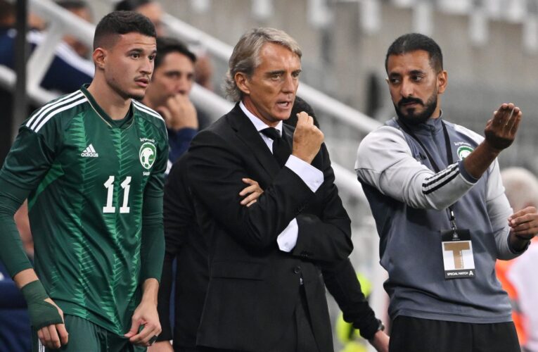 السعودية.. اقتراح تغيير مدرب المنتخب مانشيني واستبداله بجيسوس يثير جدلا