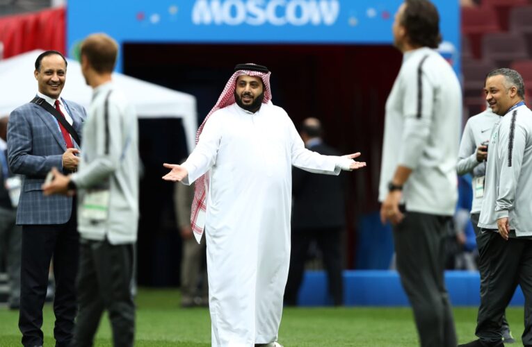 بمشاركة روما الإيطالي.. تركي آل الشيخ يعلن تنظيم حفل اعتزال نجم الهلال السابق