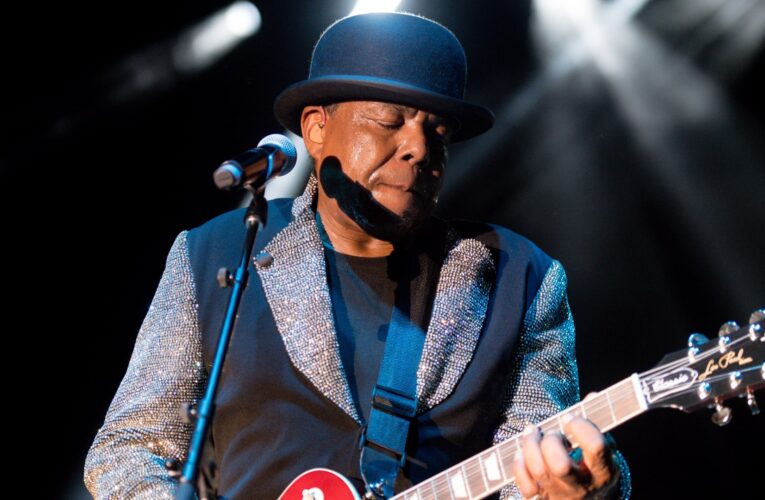 تيتو جاكسون يفارق الحياة عن عمر يناهز 70 عاما.. أخ “ملك البوب” الراحل وأحد أعضاء فرقة “جاكسون 5”